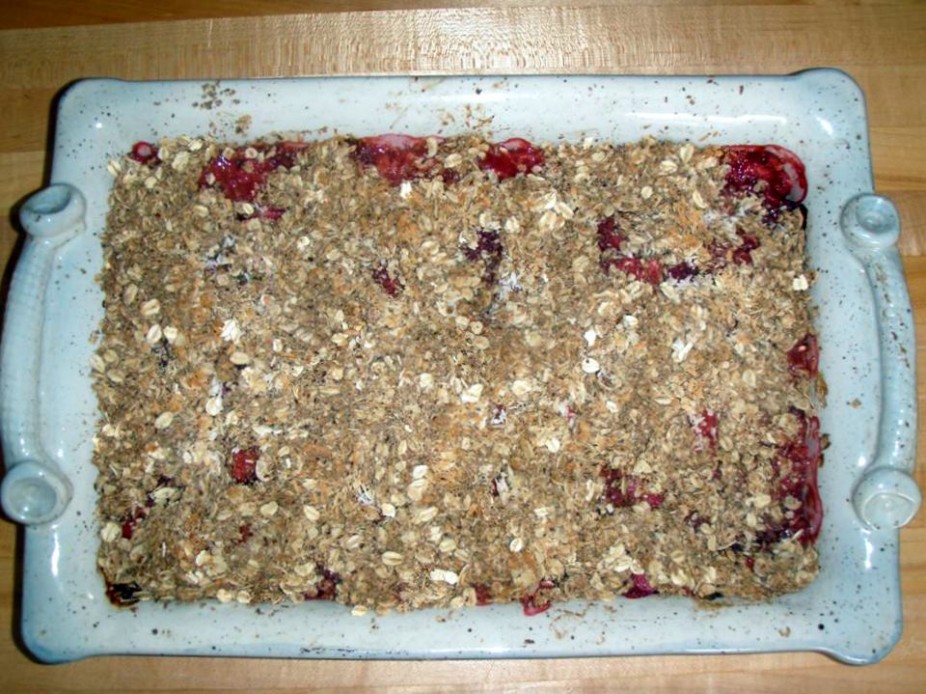 GUILT FREE Strawberry Rhubarb Crumble